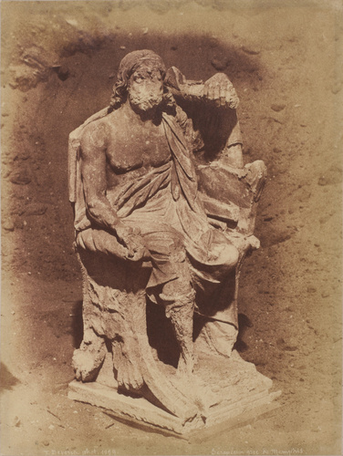Fouilles du Serapeum de Memphis - Statue grecque de l'exèdre des poètes