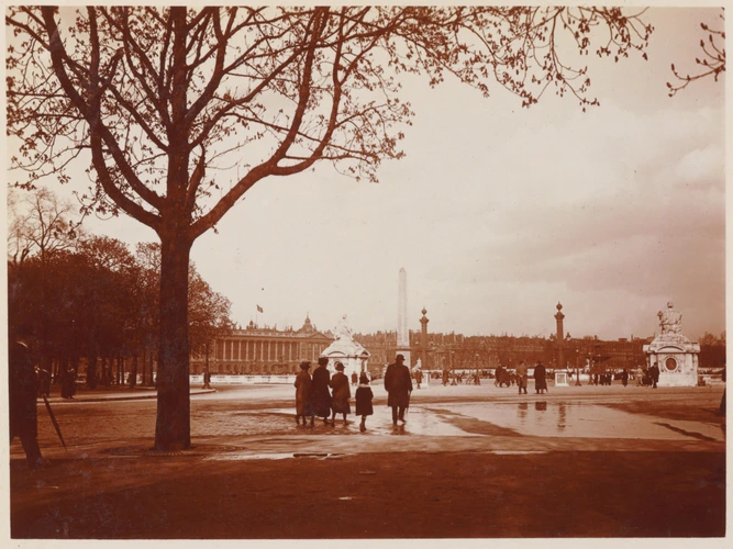 Charles Augustin Lhermitte - Paris, promeneurs sur la place de la Concorde