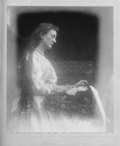 Julia Margaret Cameron - Elaine