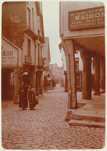 Charles Augustin Lhermitte - Vitré, bretonnes dans une rue