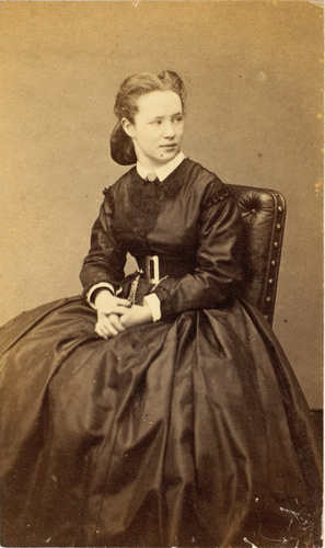 Pierre Lanith Petit - Mlle Evrard assise, de trois-quarts