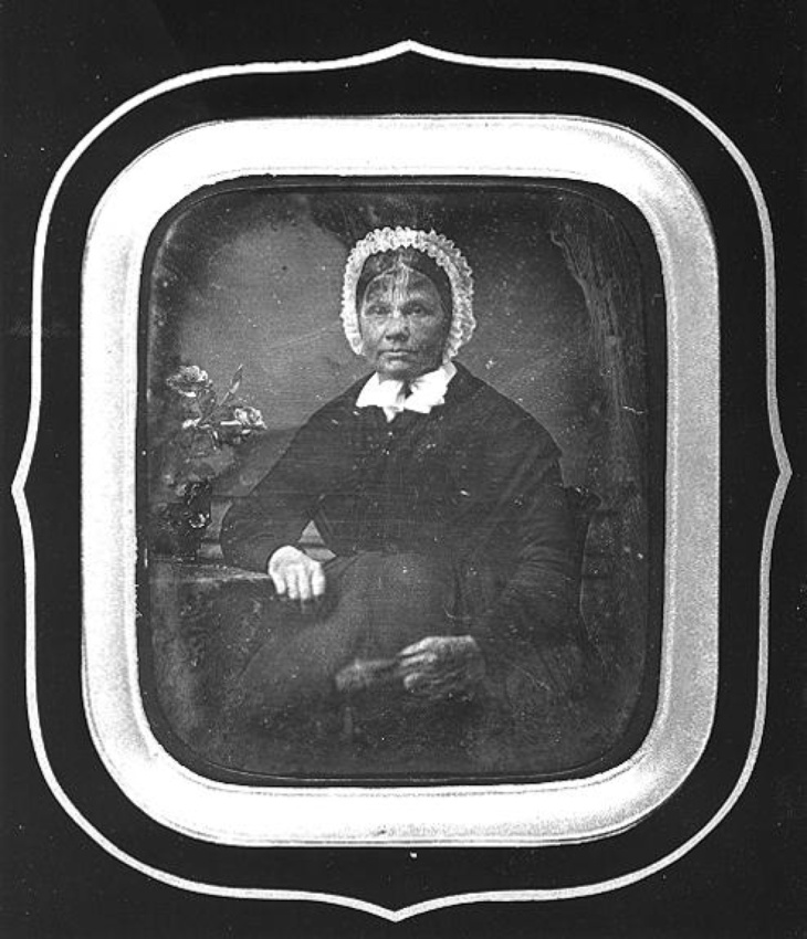 Guiraud - Femme coiffée d'un bonnet