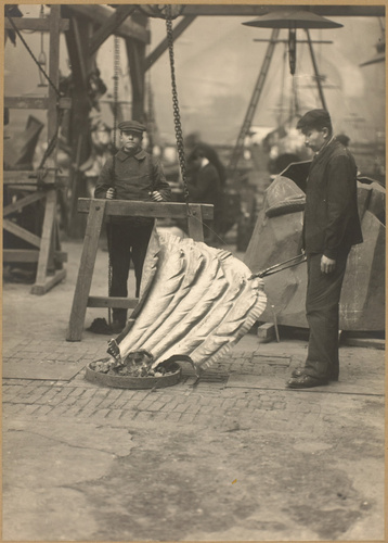 Anonyme - Le Phénix du Palais Fédéral de Mexico en cours de réalisation dans les...