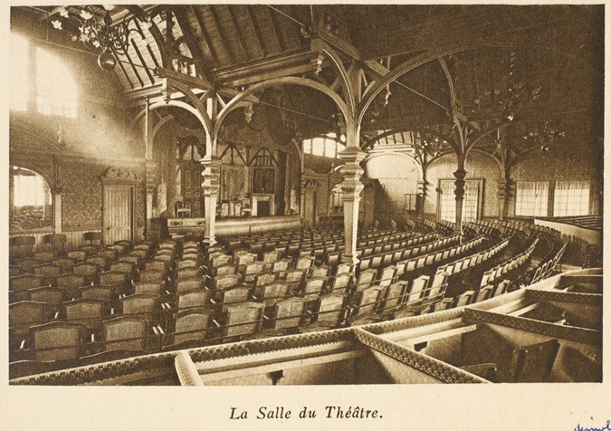 La Tour Eiffel - La Salle du Théâtre - Neurdein frères