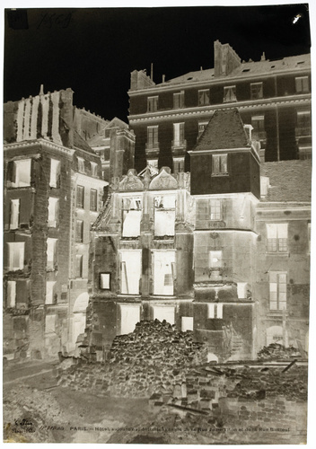 Henri Le Secq - Paris - Maison en cours de démolition, rue Jean-Tison