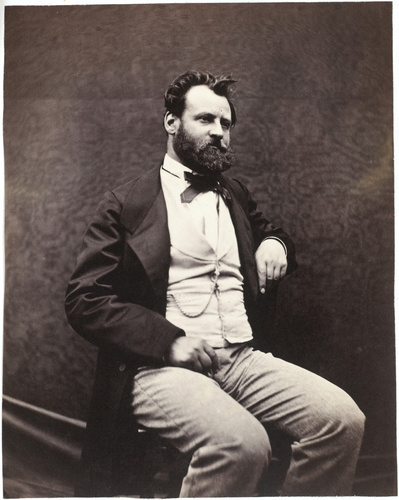 Achille Bonnuit - Homme barbu assis, de trois-quarts