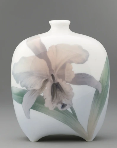 Manufacture royale de Copenhague - Vase à décor d'iris