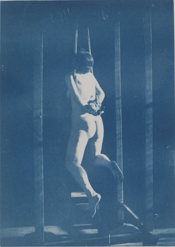 Femme nue attachée, suspendue, jambes repliées - Charles-François Jeandel