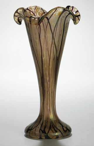 Pallme-König & Habel - Vase à col festonné et décor de filets
