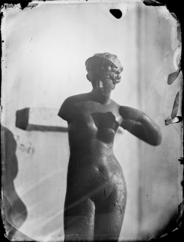 Henry Sauvaire - Une statue