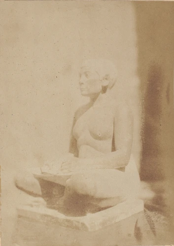 Anne Henry Husson - Statue de scribe vu de trois-quarts