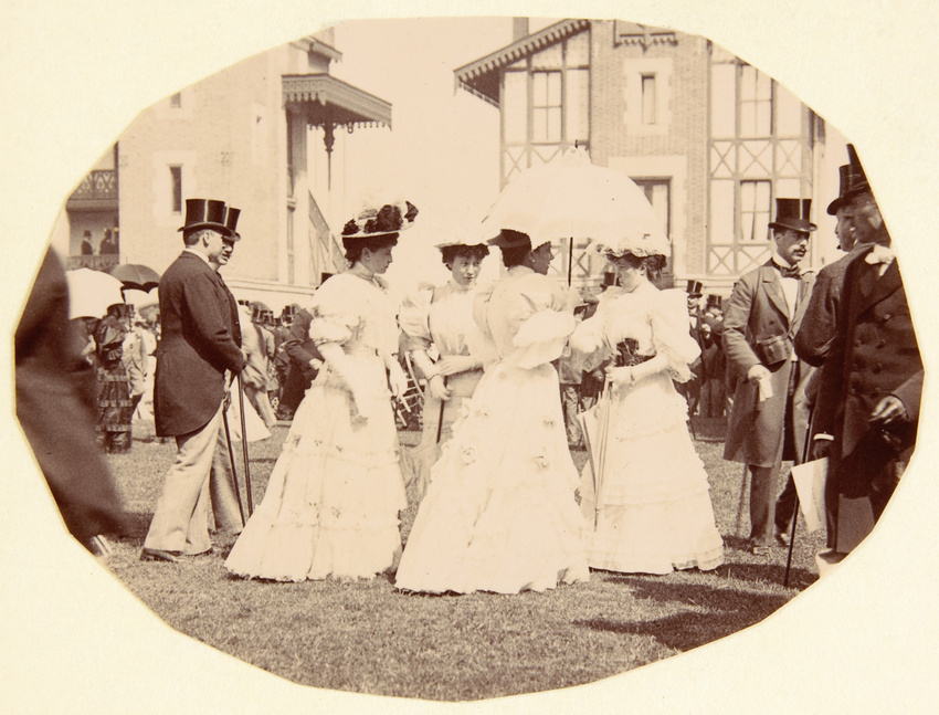 Henri Lemoine - Quatre femmes en blanc au champs de courses