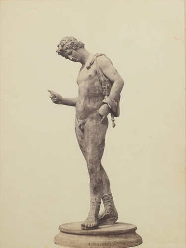 Roberto Rive - Statue