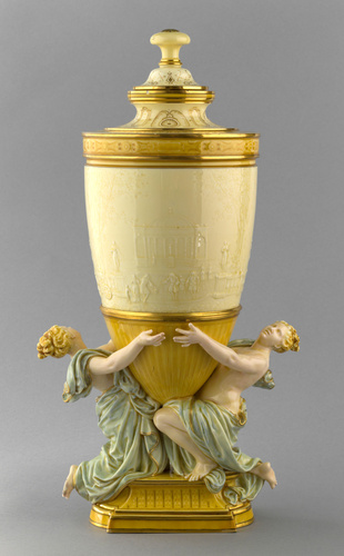 Manufacture de Sèvres - Vase 'Delafosse' (d'une paire)
