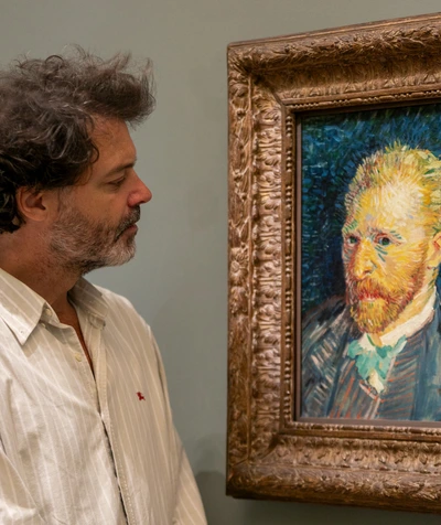 Interactive AI-Powered Vincent Van Gogh Clone Fields Questions At Paris  Museum