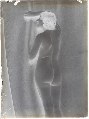 François-Rupert Carabin - Femme nue de dos, regardant à gauche