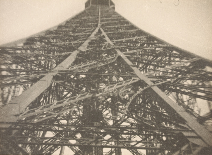 René Clair - Photogramme extrait de "La Tour", court-métrage de René Clair, 1928