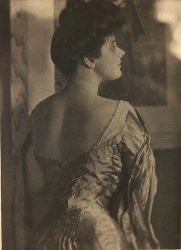 Gertrude Käsebier - Portrait - Mrs. Philip Lydig