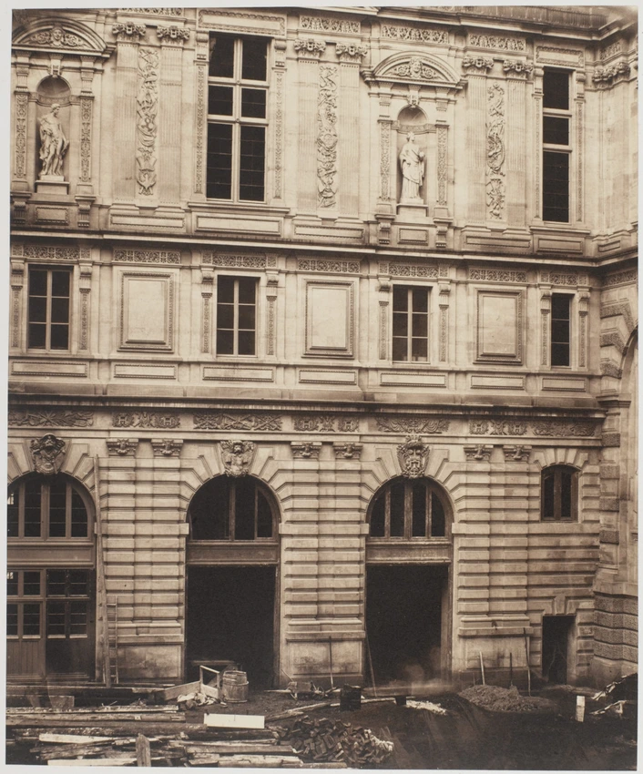 Edouard Baldus - La Façade ouest de la cour Visconti, palais du Louvre, Paris