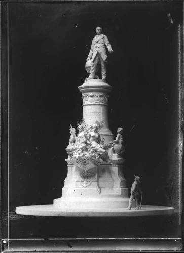 Louis Emile Décorchemont - Ferdinand de Lesseps, maquette du monument.