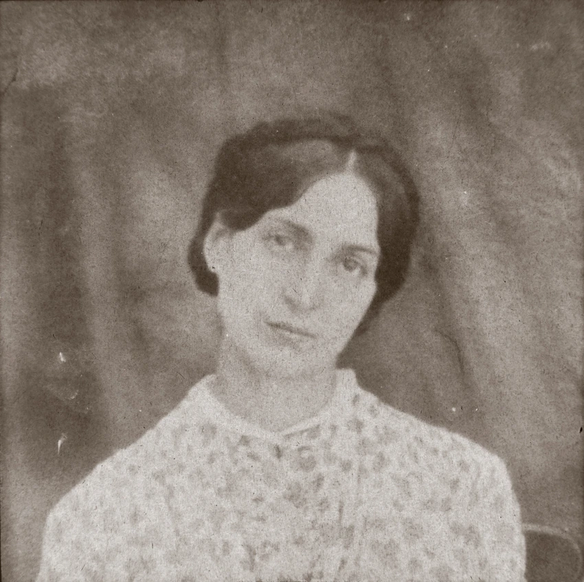 Tête d'Adèle en robe à feuilles de vigne - Auguste Vacquerie