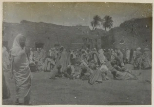 Henri Evenepoel - Hommes rassemblés sur une place de Sidi Okba