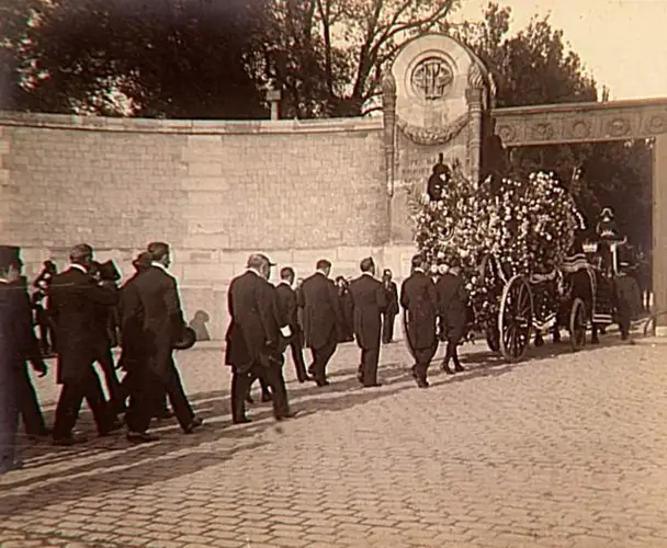 L'enterrement d'Henri Menier, l'arrivée au cimetière du Père Lachaise - Anonyme