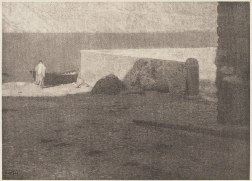 Heinrich Kühn - On the Shore