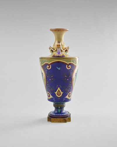 Manufacture de Sèvres - Vase