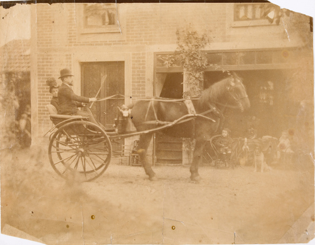 Anonyme - M. et Mme Comerre en calèche