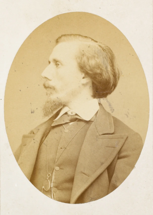 Etienne Carjat - Gustave Denis en buste de profil dans un oval