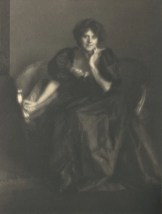 Portrait - Mrs Harrington Mann - Clarence Hudson White
