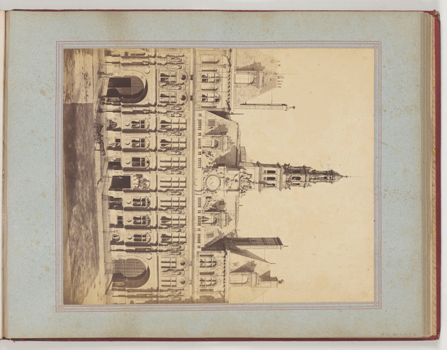 Charles Marville - Vue de l'entrée principale de l'Hôtel de Ville de Paris avant...