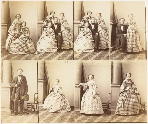André Adolphe Eugène Disdéri - Général Baranoff, sa femme et deux filles en huit...