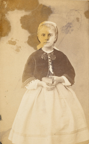 E. F. Thiboust - Mlle Billard, petite fille, tenant un livre