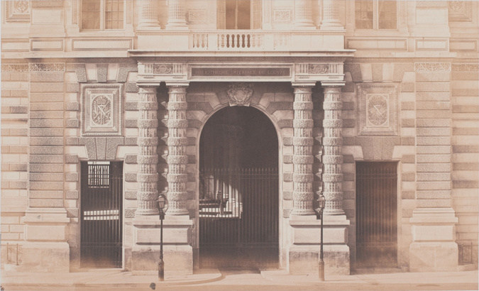 Édouard Baldus - La Façade du rez-de-chaussée du pavillon de la Bibliothèque, pa...
