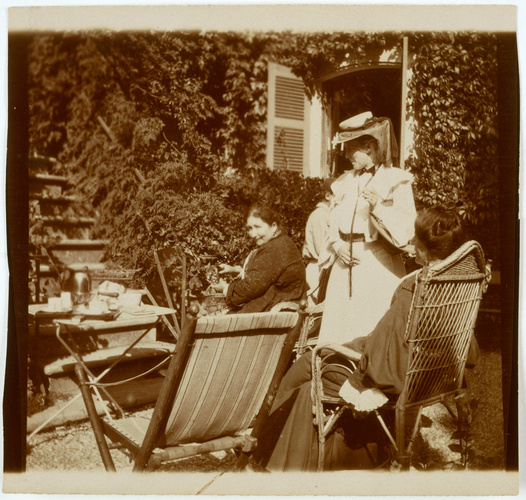 Edouard Vuillard - Grand Lemps : grand maman Bonnard, debout Ida Godebska, Tante...