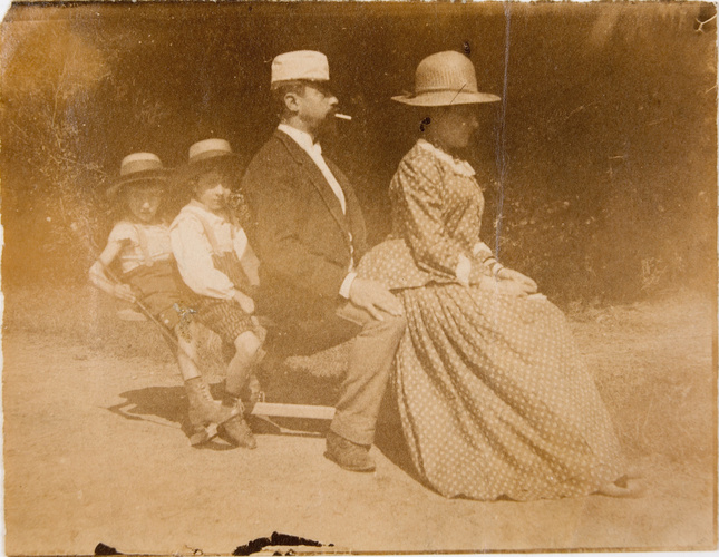 Anonyme - M. et Mme Comerre et leurs enfants André et Maxime