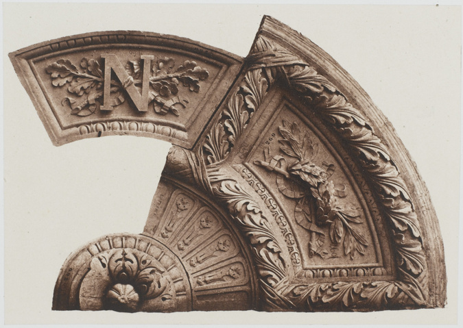 Édouard Baldus - Elément décoratif, de Jules Lafrance, décor du palais du Louvre...