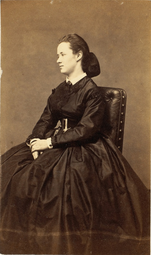 Pierre Lanith Petit - Mlle Evrard assise, de profil