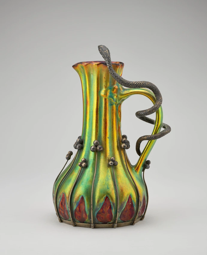 Vase aiguière - Zsolnay Porcelánmanufaktúra Zrt