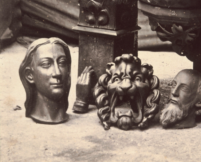 Charles Marville - Statues, poinçons, en plomb et cuivre martelé