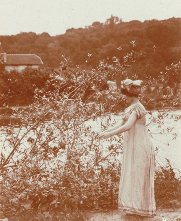 Jeune femme au bord d'un fleuve - Charles Augustin Lhermitte