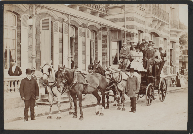 Anonyme - Mail-coach en partance depuis le Grand Hôtel de Houlgate