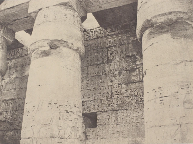 Médinet-Habou, Temple funéraire de Ramsès III, paroi gauche, sculptures et inscriptions (12) - John Beasley Greene