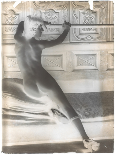 François-Rupert Carabin - Femme nue assise de dos, portant bas et chaussures et ...