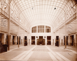 Anonyme - Vue de la salle des guichets de la Caisse d'épargne (Postparkasse), Vi...