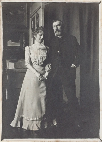 Anonyme - Henry Lerolle et sa fille, Yvonne Rouart, debout, dans un intérieur