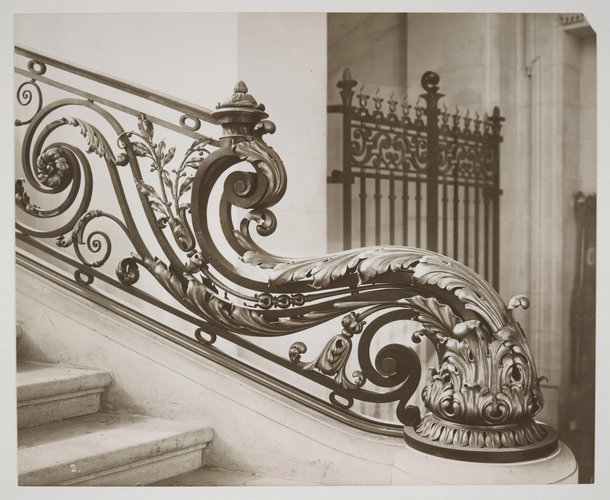 Chevojon - Paris, musée du Louvre, escalier Mollien, départ de rampe