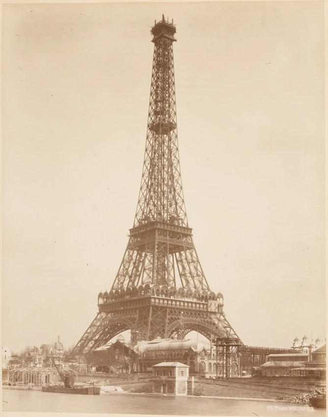 Louis-Emile Durandelle - La Tour Eiffel jusqu'au 3e étage et le début du lantern...